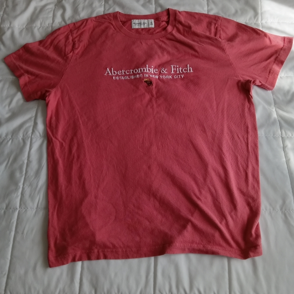 Vintage Abercrombie and Fitch pink T-shirt